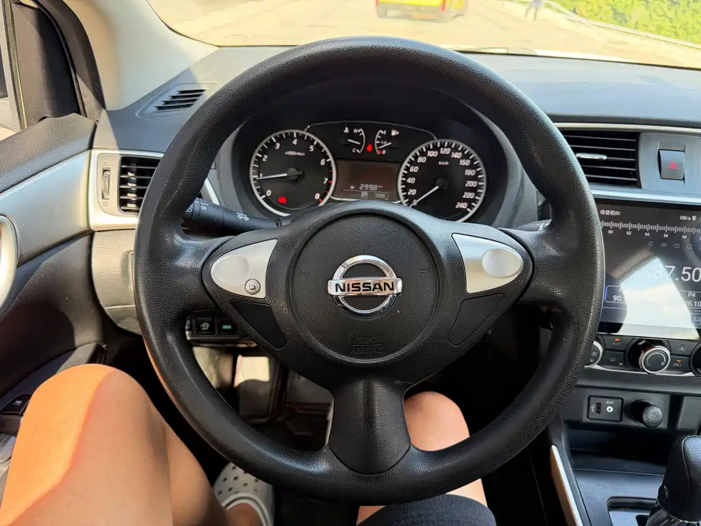 Nissan Sylphy — миниатюра 17