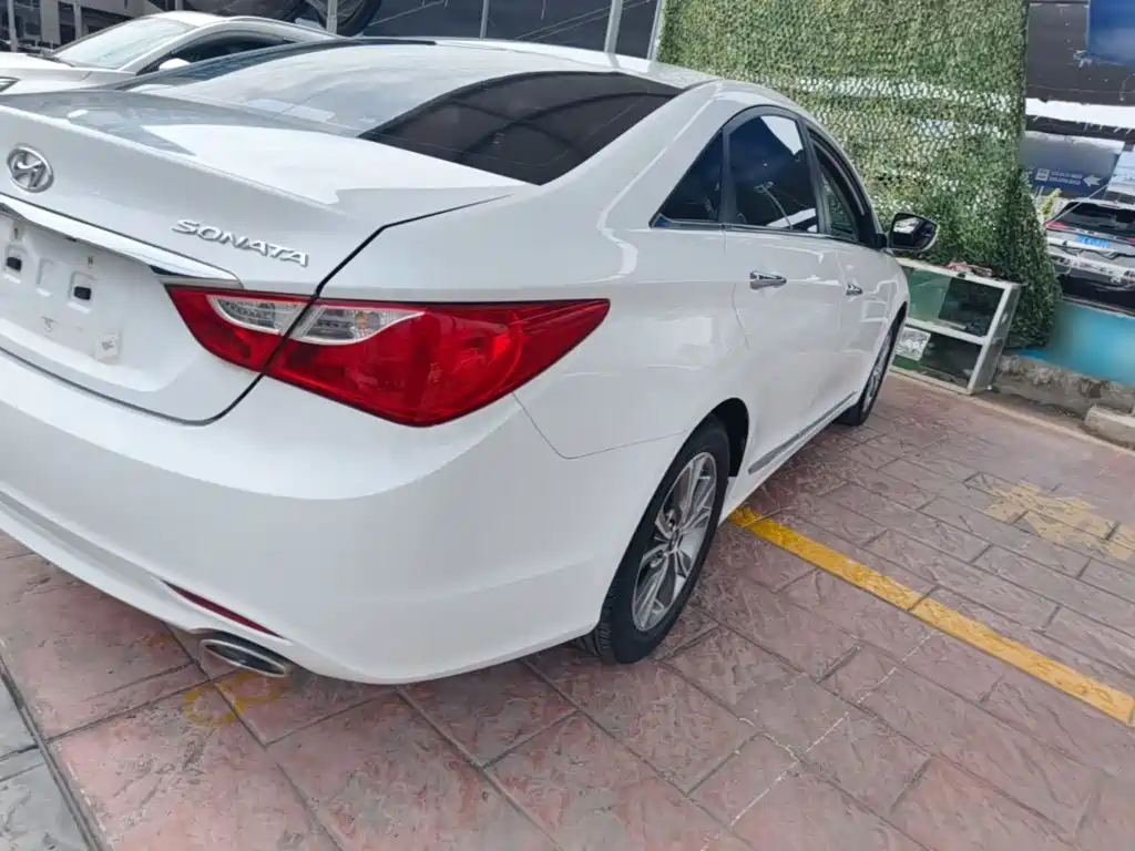 Hyundai Sonata — миниатюра 8