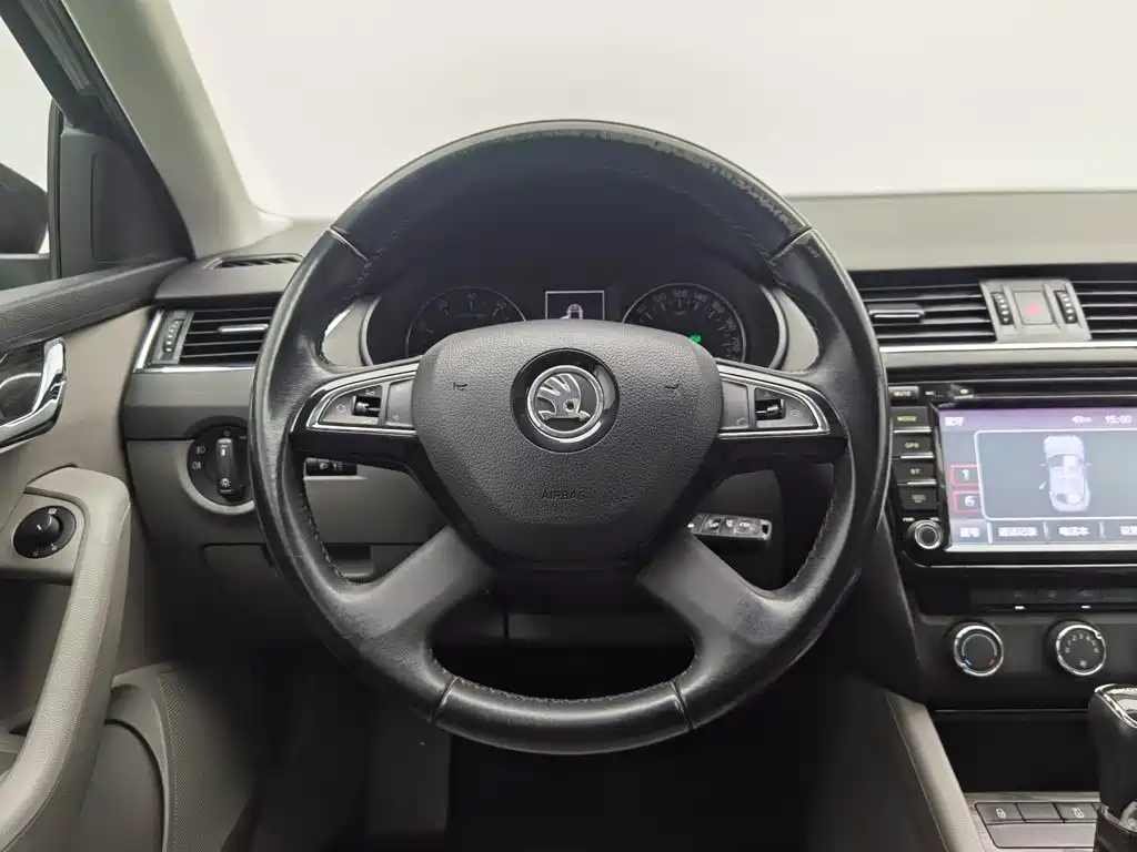 Skoda Octavia — миниатюра 11