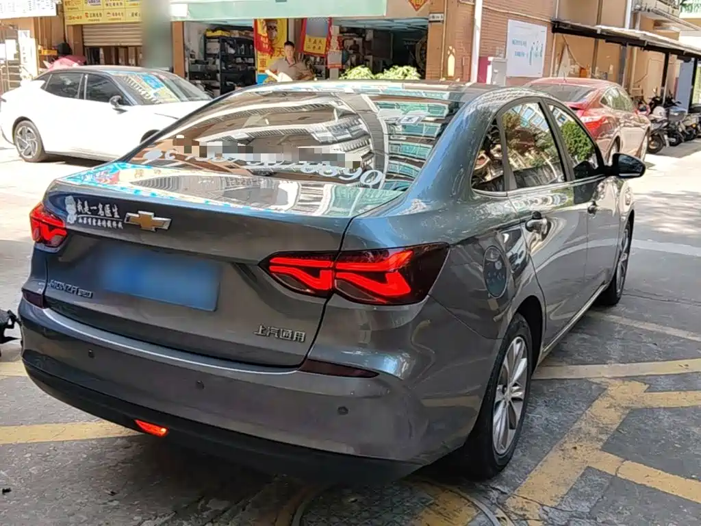 Chevrolet Monza — миниатюра 7