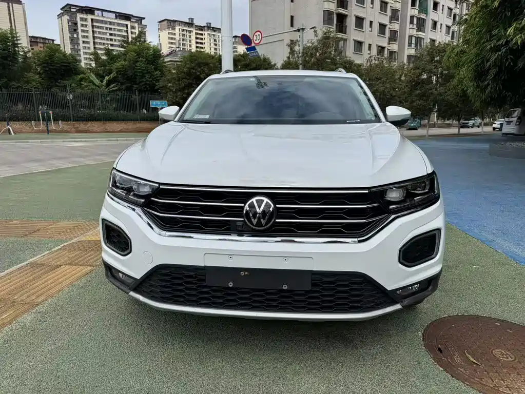 Volkswagen T-Roc — миниатюра 2