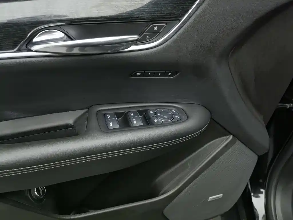 Cadillac XT5 — миниатюра 9