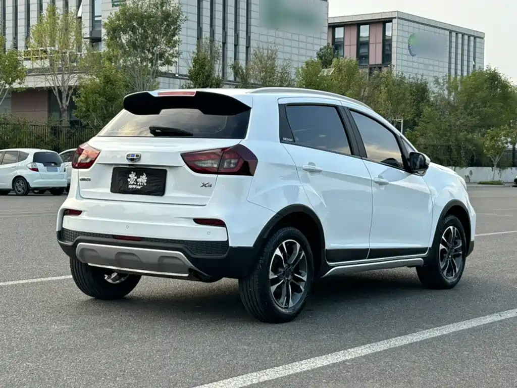 Geely Vision X3 — миниатюра 9