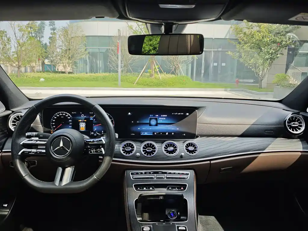 Mercedes-Benz E-Class E 2023 E 300 L Sport Luxury