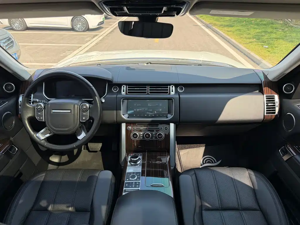 Land Rover Range Rover — миниатюра 13