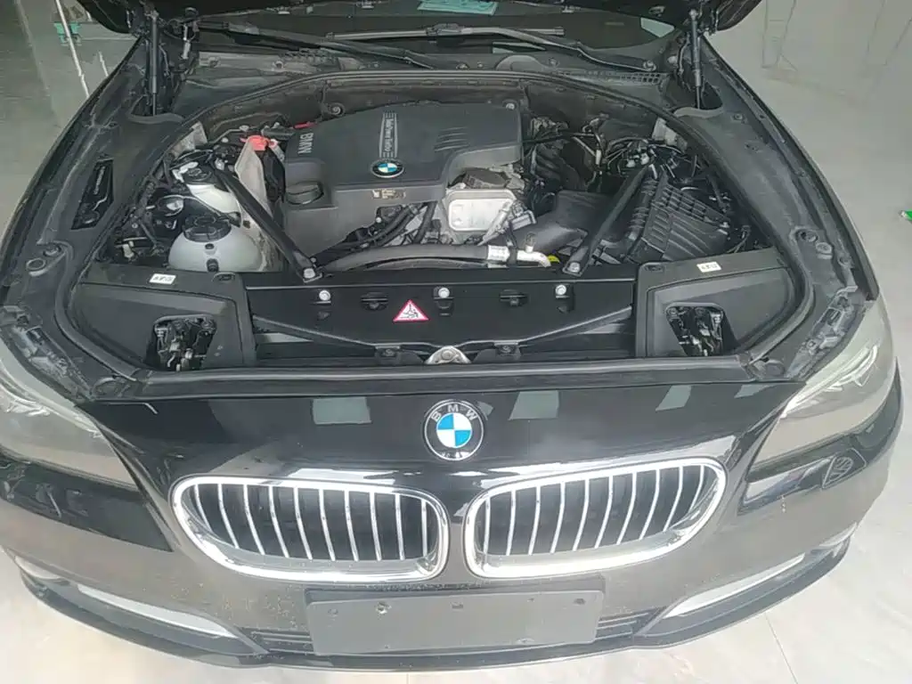 BMW 5 Series — миниатюра 20