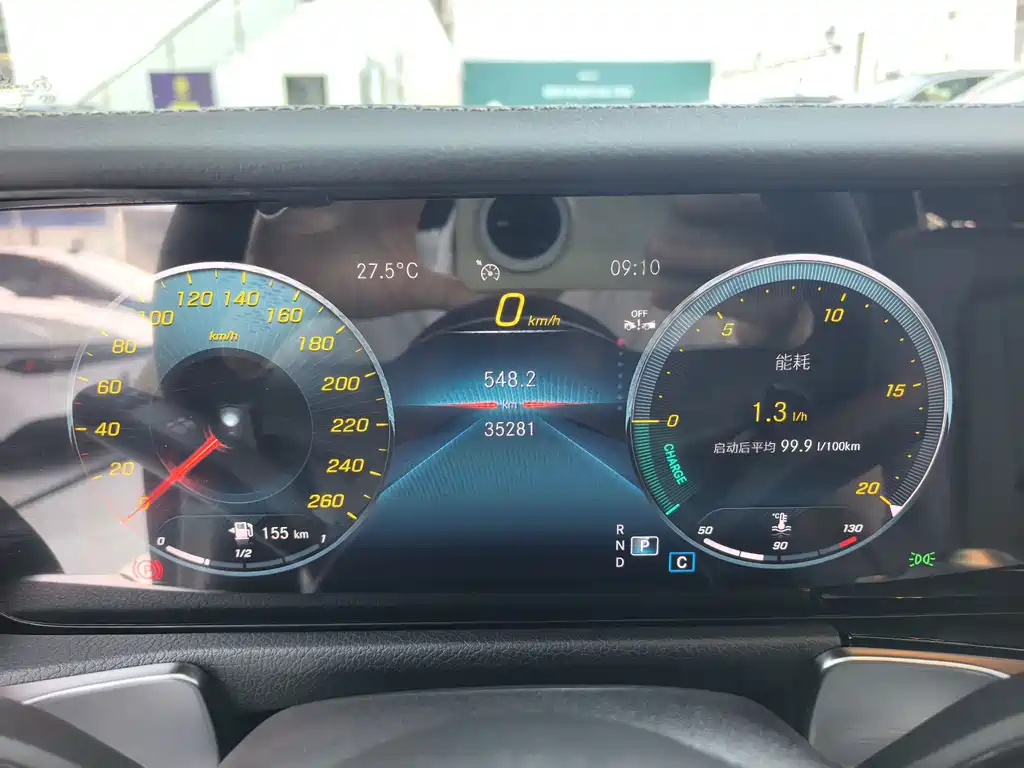 Mercedes-Benz GLB — миниатюра 9