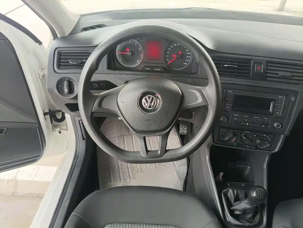 Volkswagen Santana — миниатюра 11