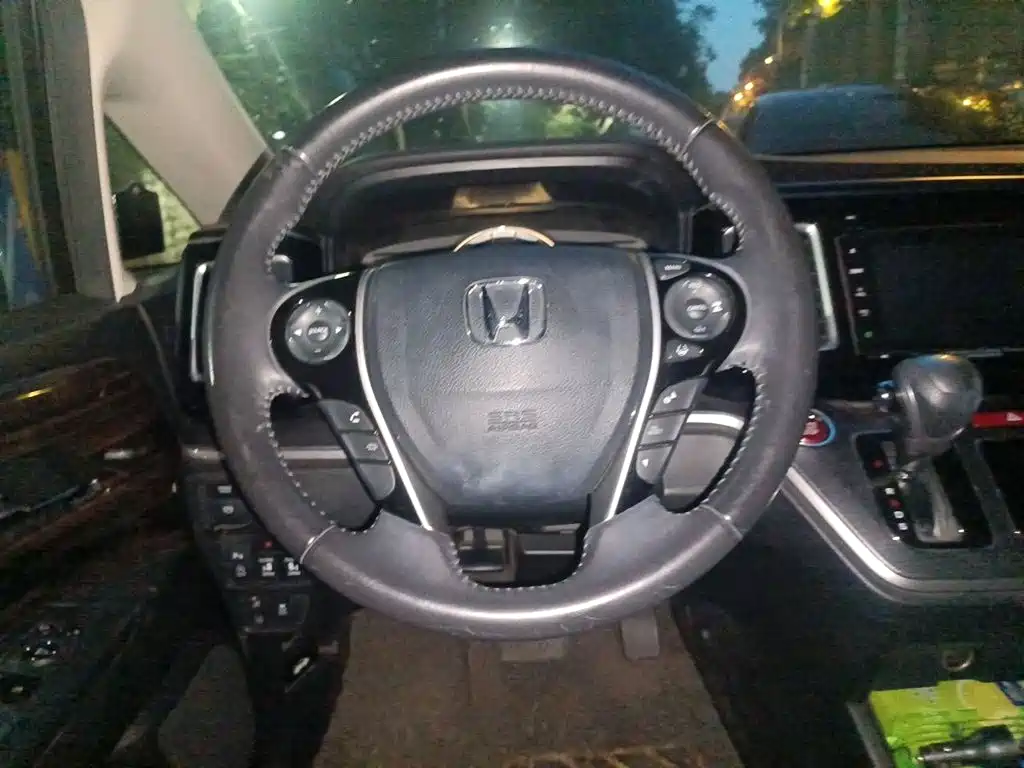 Honda Elysion — миниатюра 6