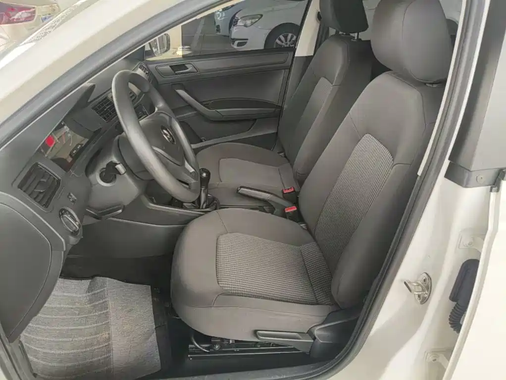 Volkswagen Santana — миниатюра 15