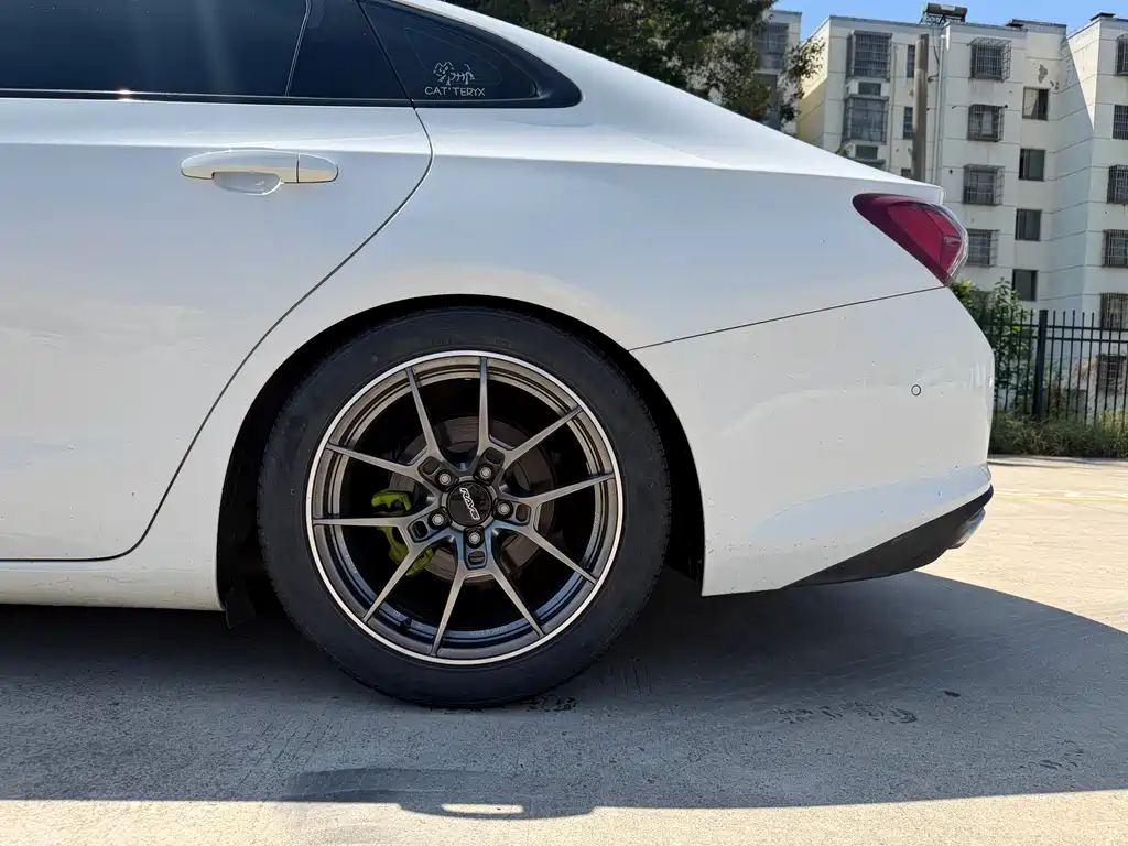 Chevrolet Malibu XL — миниатюра 7