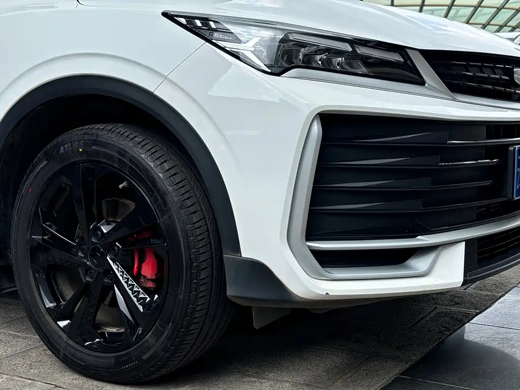 Geely Binyue — миниатюра 23