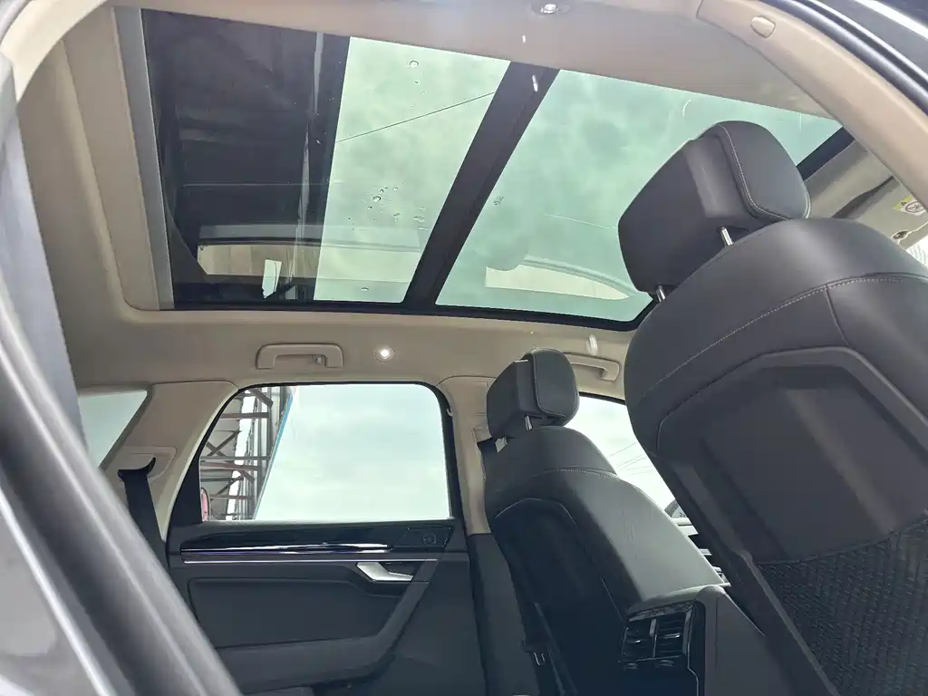 Volkswagen Touareg — миниатюра 31