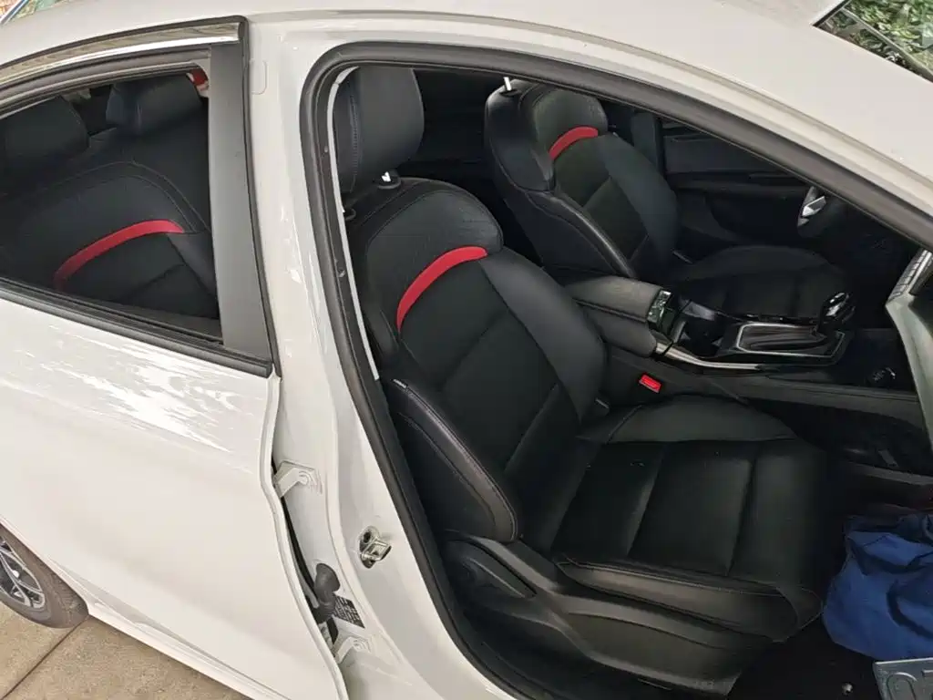 MG MG5 — миниатюра 25