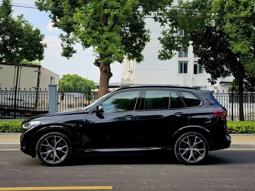 BMW X5 (Import) — миниатюра 14