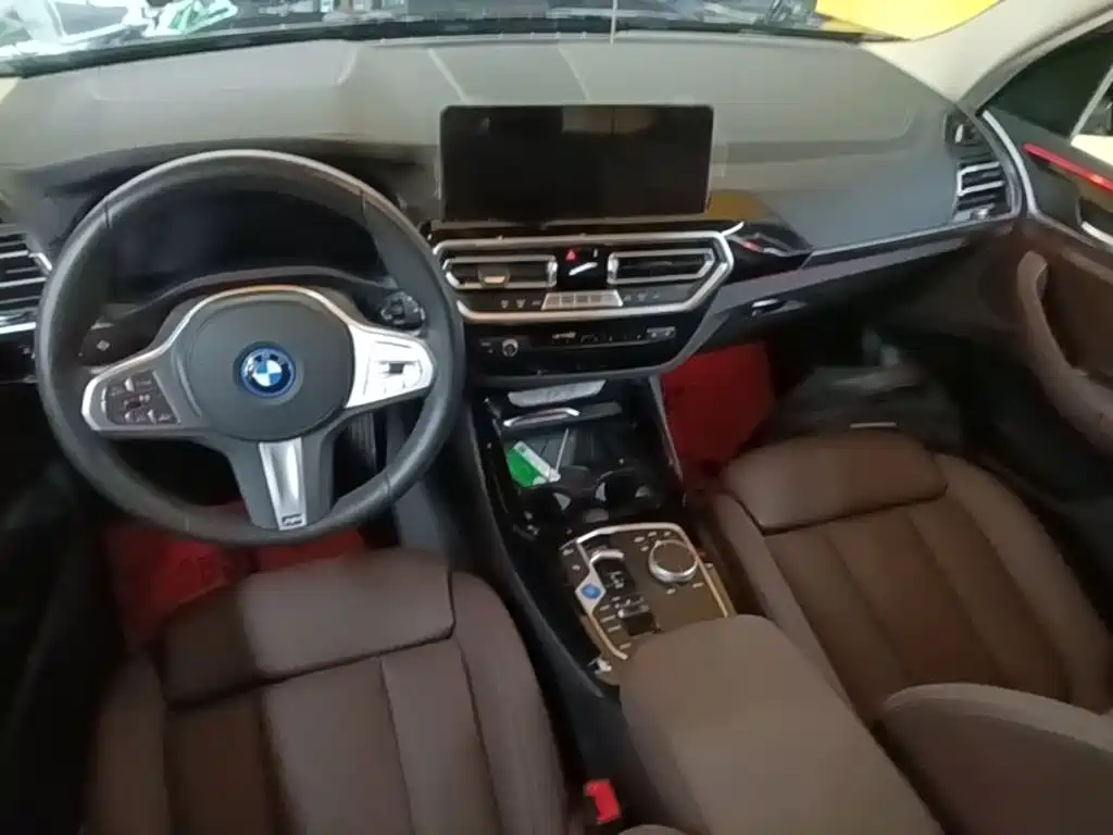 BMW iX3 — миниатюра 10