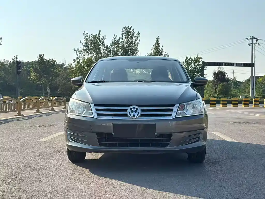 Volkswagen Santana — миниатюра 2
