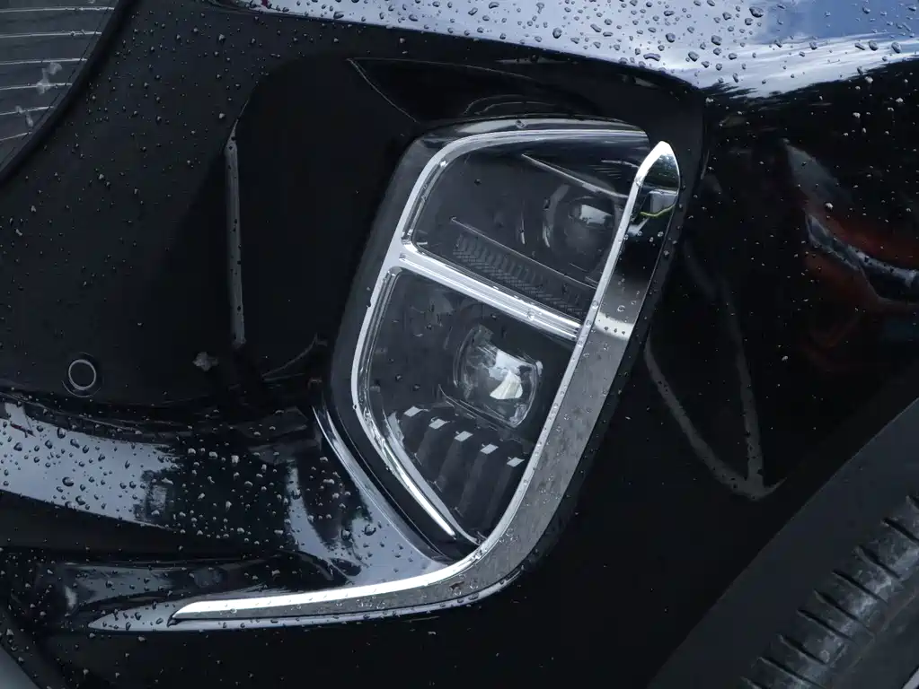 Hongqi Hongqi HS7 PHEV — миниатюра 15