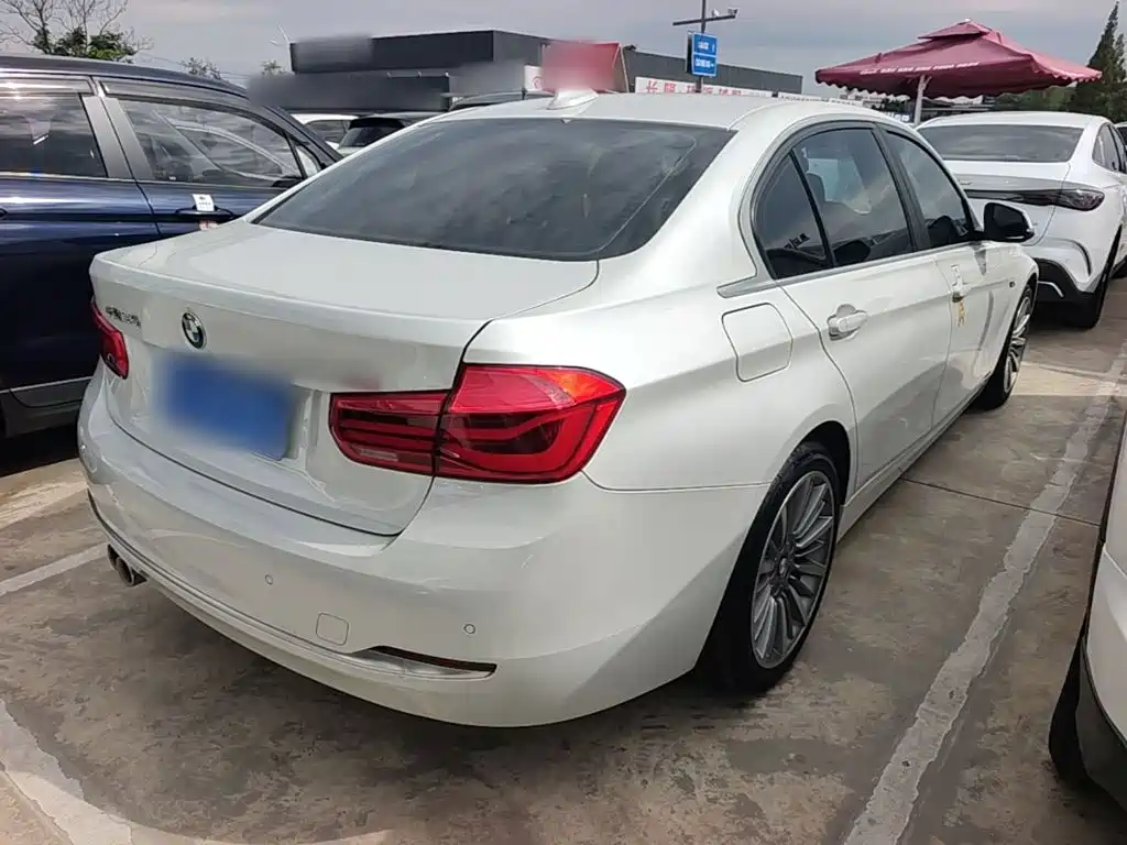 BMW 3 Series — миниатюра 7