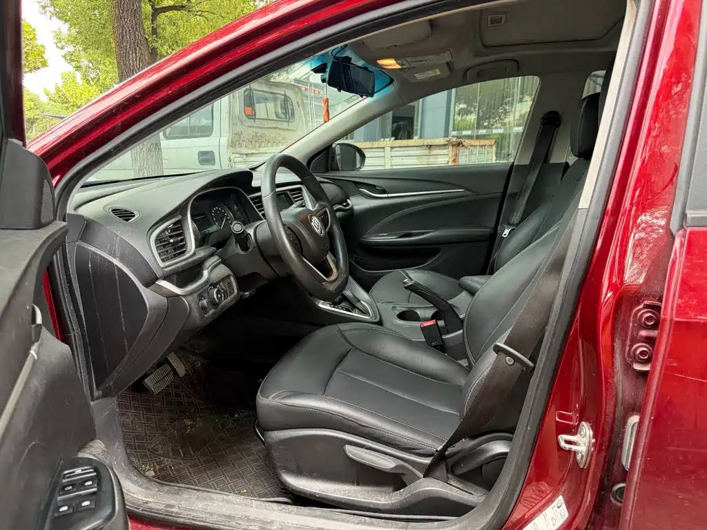 Buick Excelle — миниатюра 8