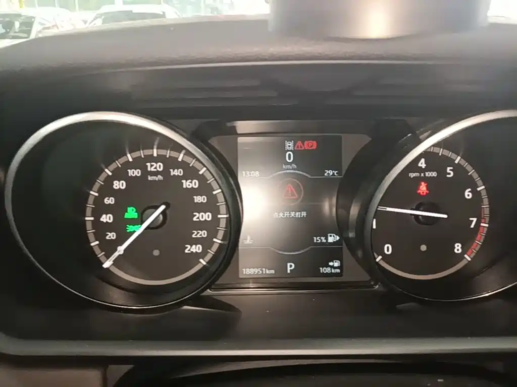 Land Rover Discovery — миниатюра 12