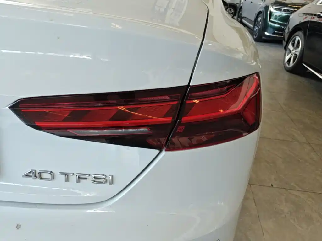Audi A5 (Import) — миниатюра 8