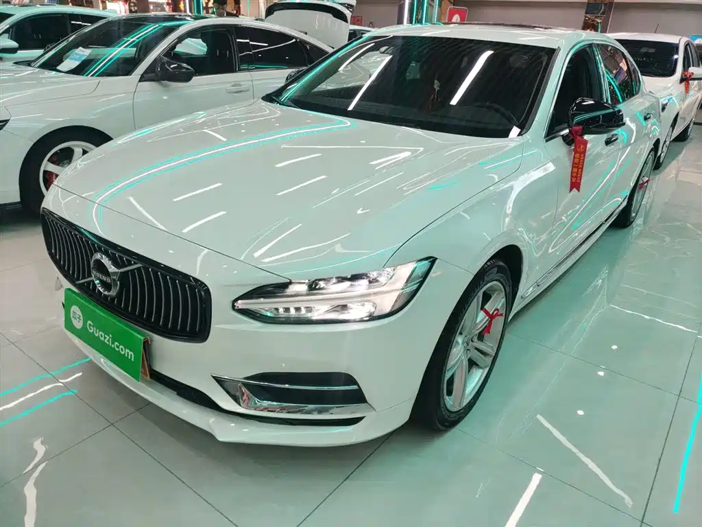 Volvo S90 2019