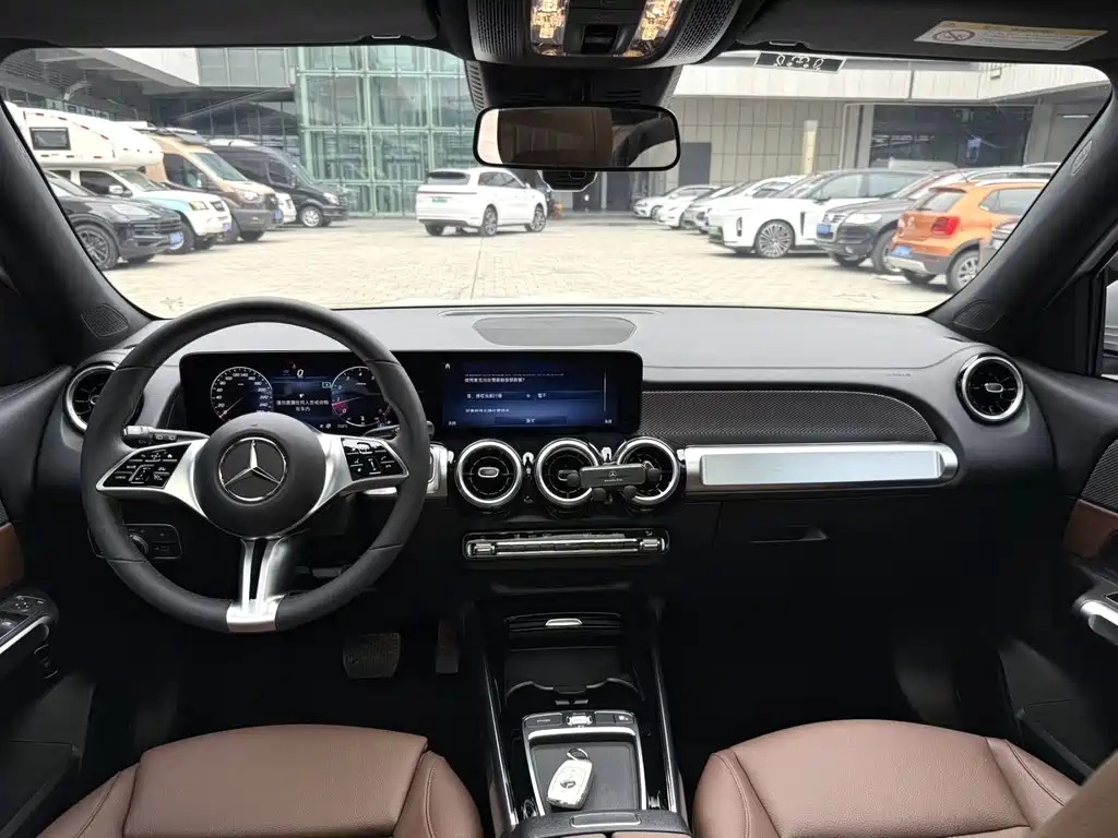 Mercedes-Benz GLB — миниатюра 6