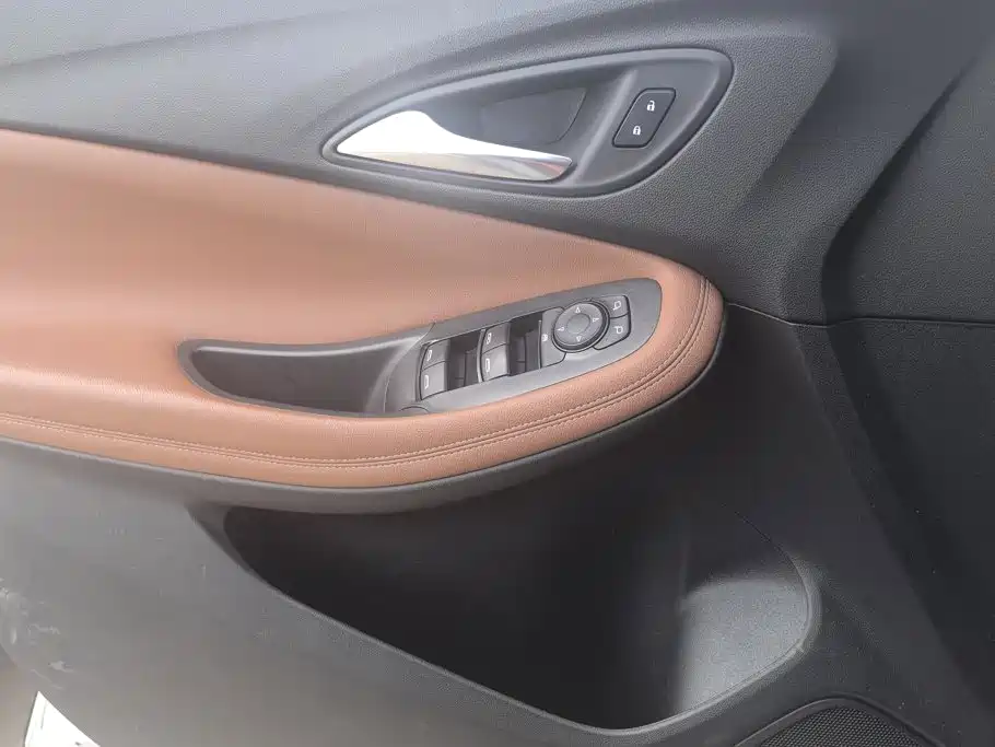 Buick Encore GX — миниатюра 7