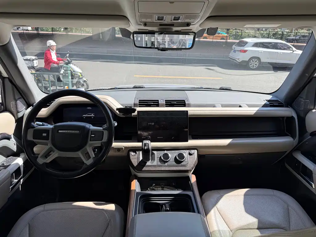 Land Rover Defender — миниатюра 9