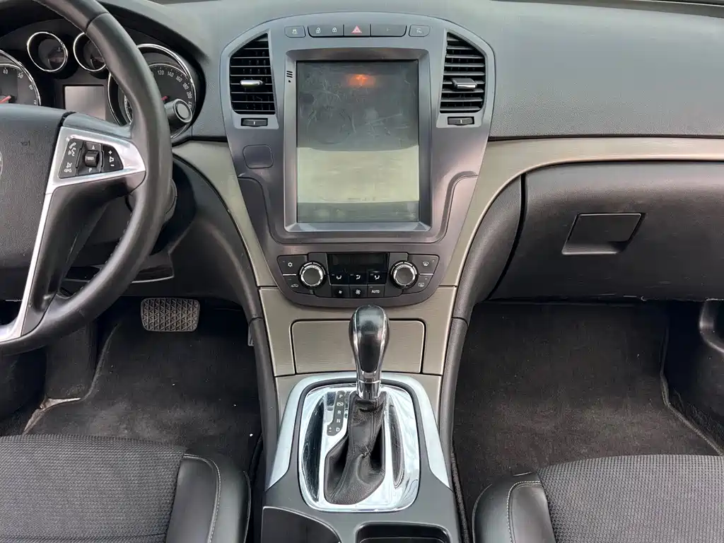 Buick Regal — миниатюра 8