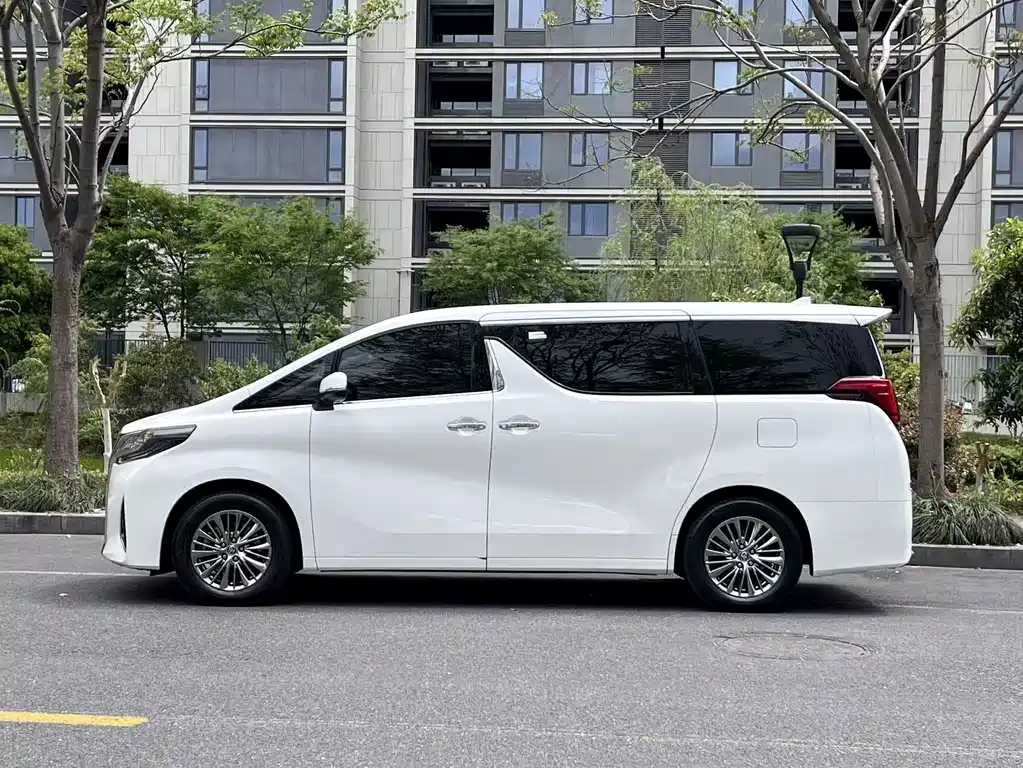 Toyota Alphard 2021 2.5L Luxury