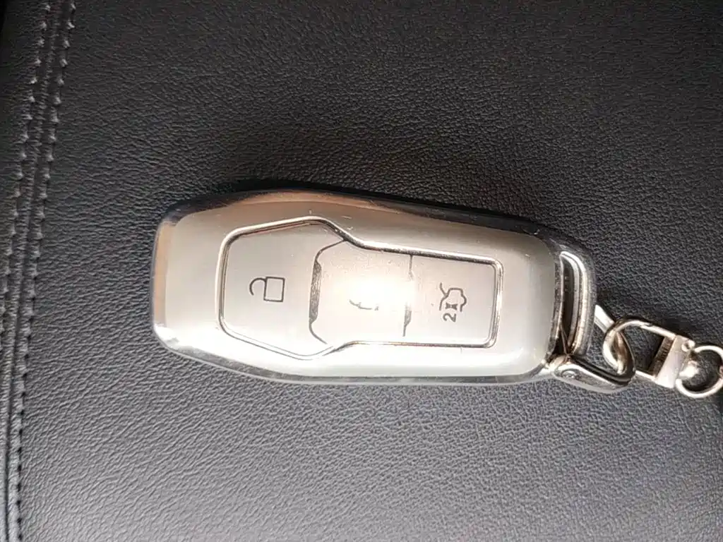 Ford Edge — миниатюра 9
