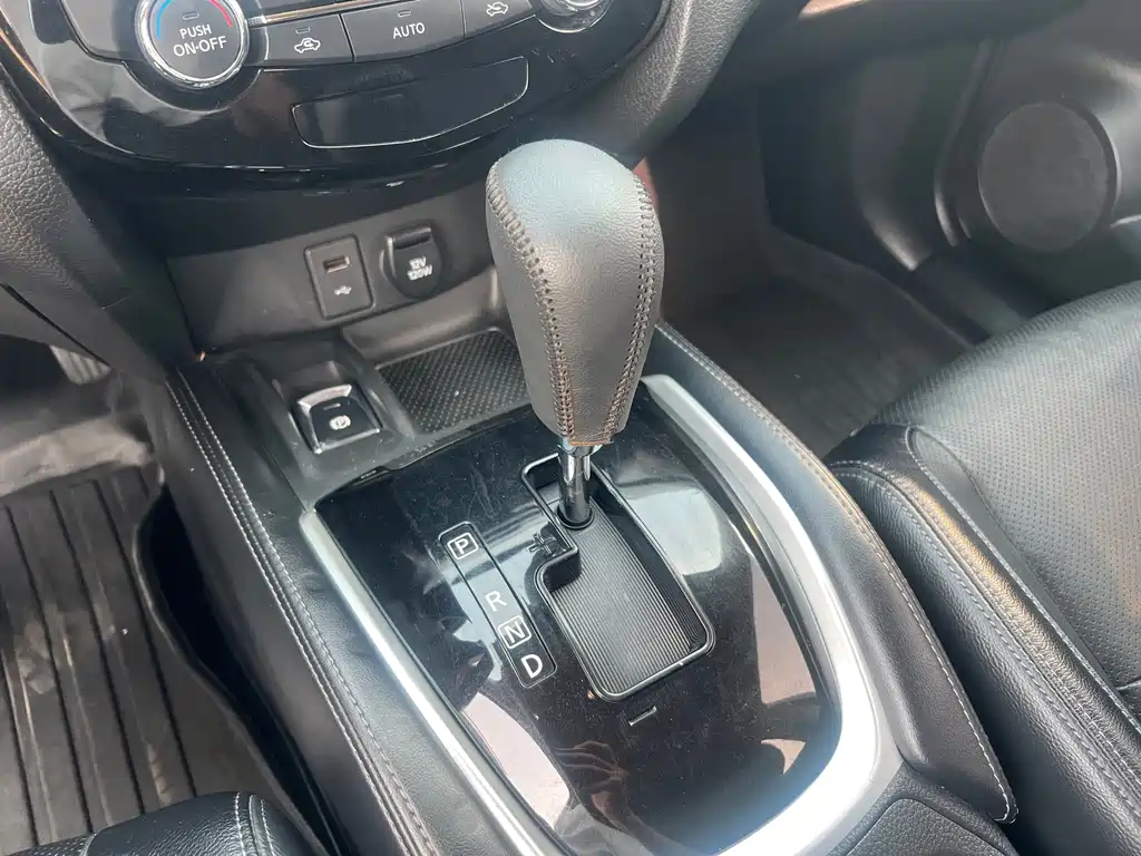 Nissan X-Trail — миниатюра 17