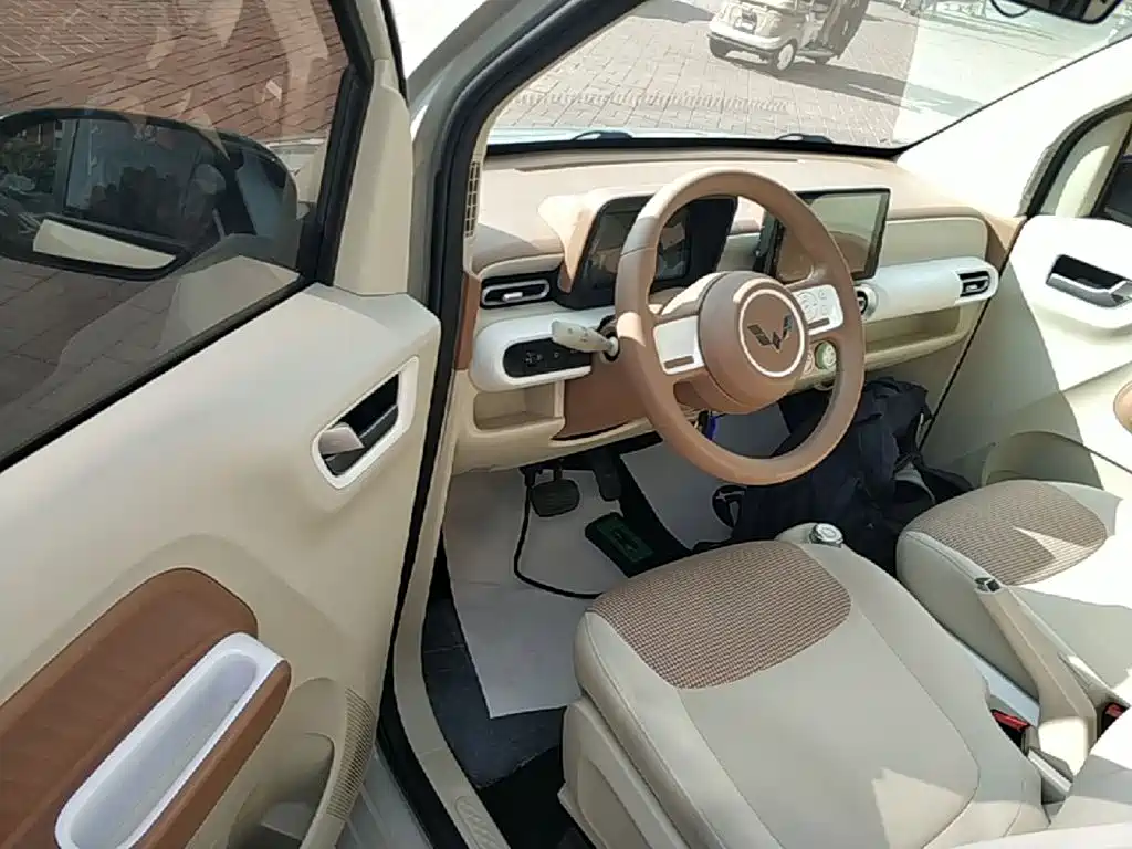 Wuling MINIEV — миниатюра 16