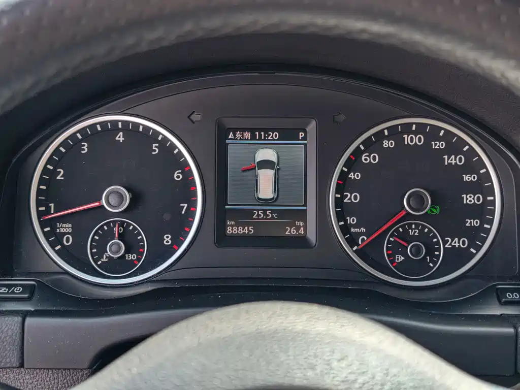 Volkswagen Tiguan — миниатюра 14