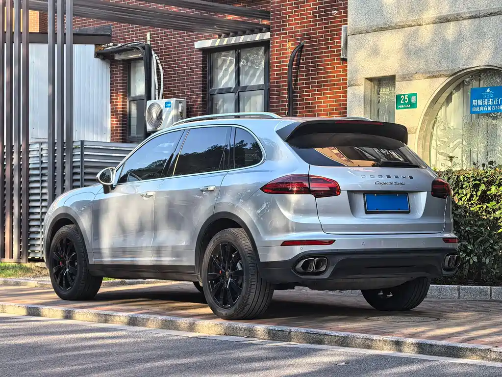 Porsche Cayenne 2015 Cayenne Turbo 4.8T