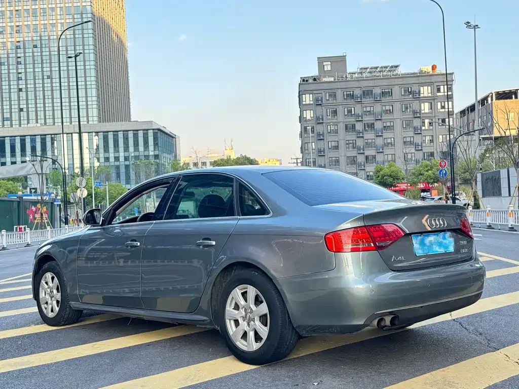 Audi A4L — миниатюра 5