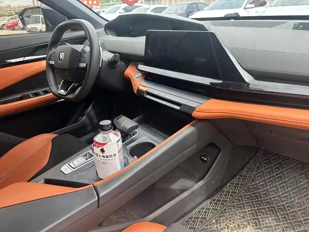 Changan UNI-V — миниатюра 6