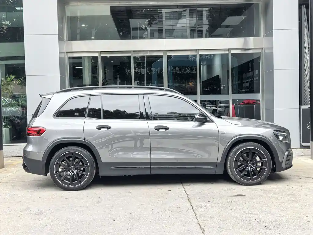 Mercedes-Benz GLB AMG — миниатюра 4