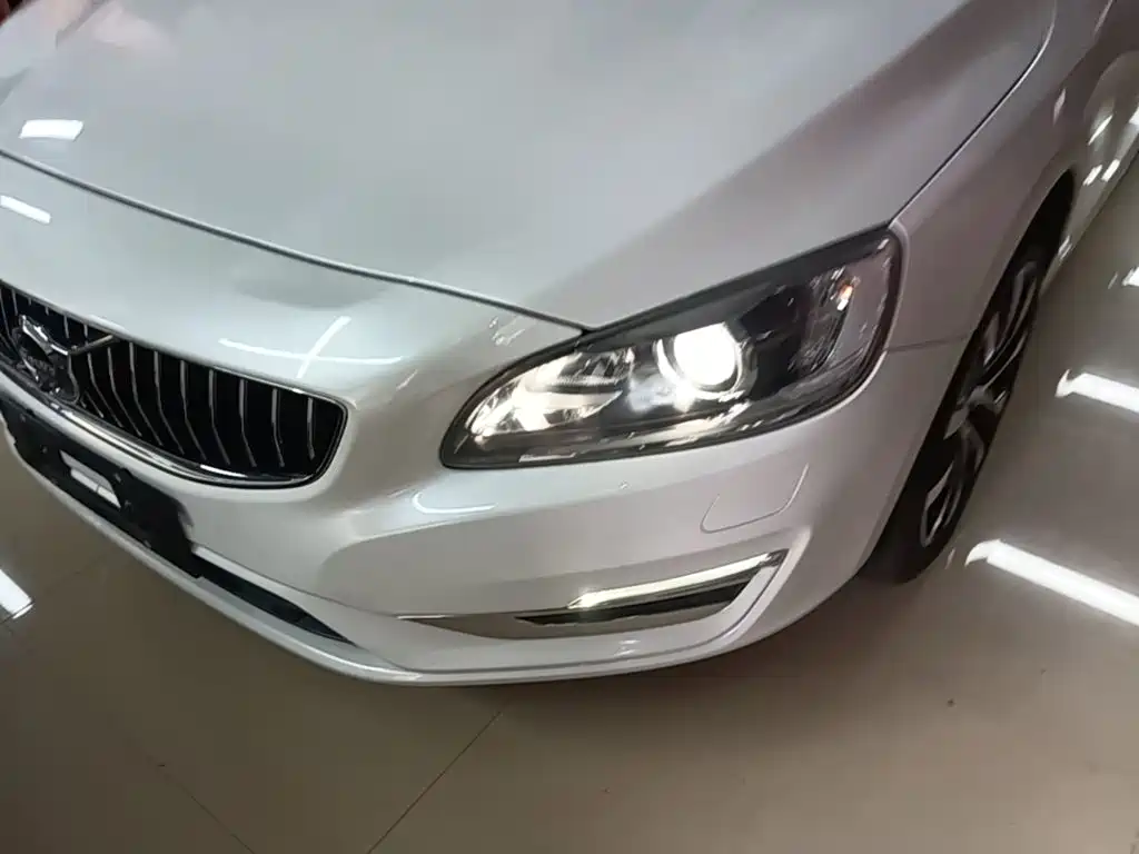 Volvo S60 — миниатюра 24