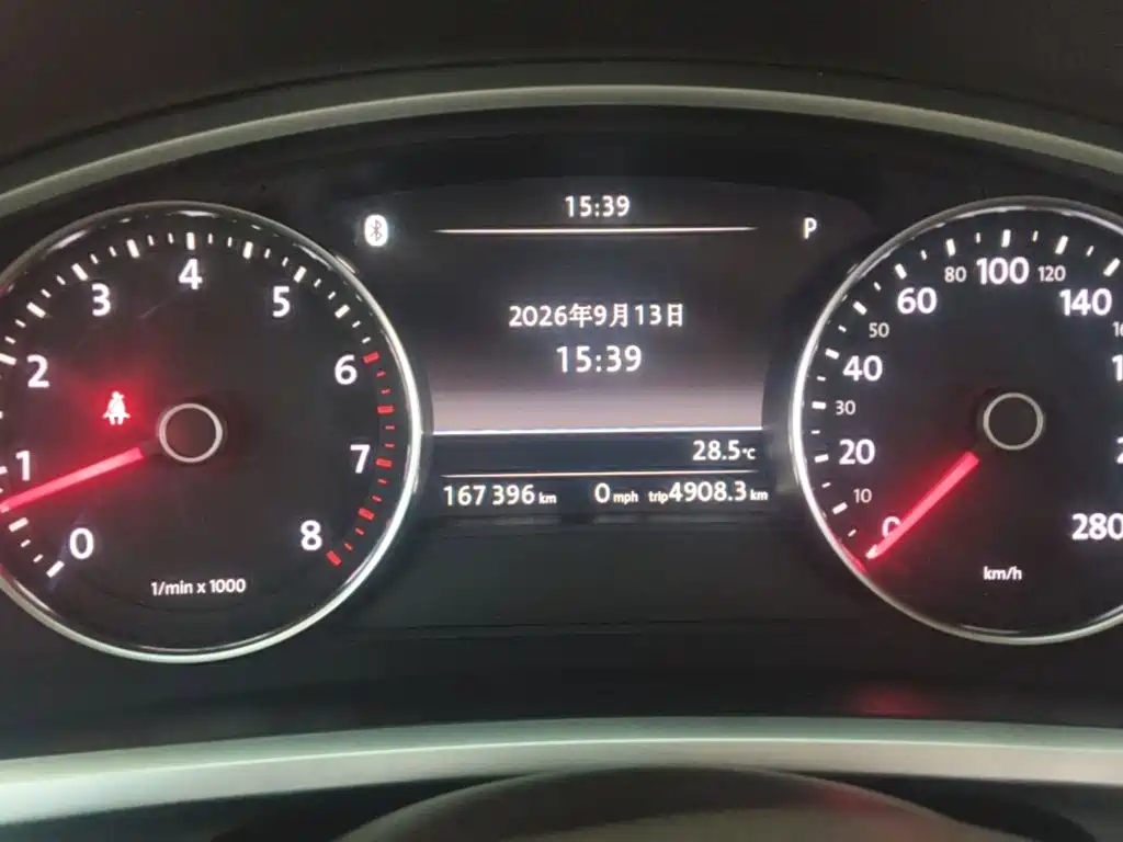 Volkswagen Touareg — миниатюра 12
