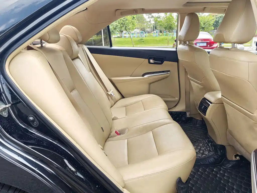 Toyota Camry — миниатюра 9