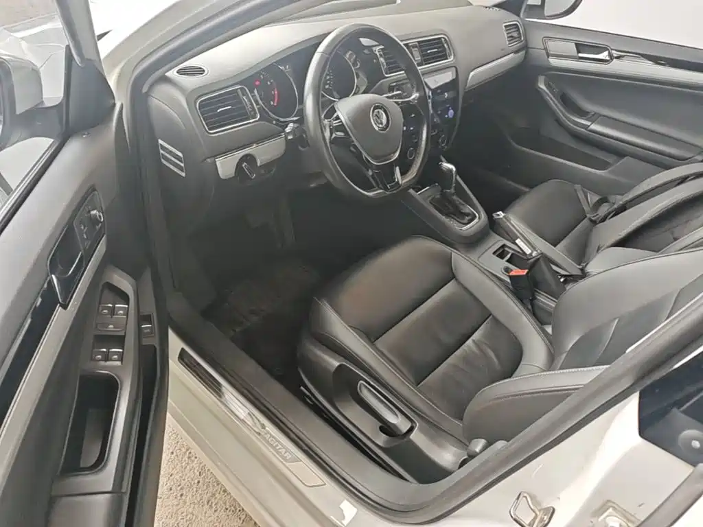 Volkswagen Sagitar — миниатюра 16
