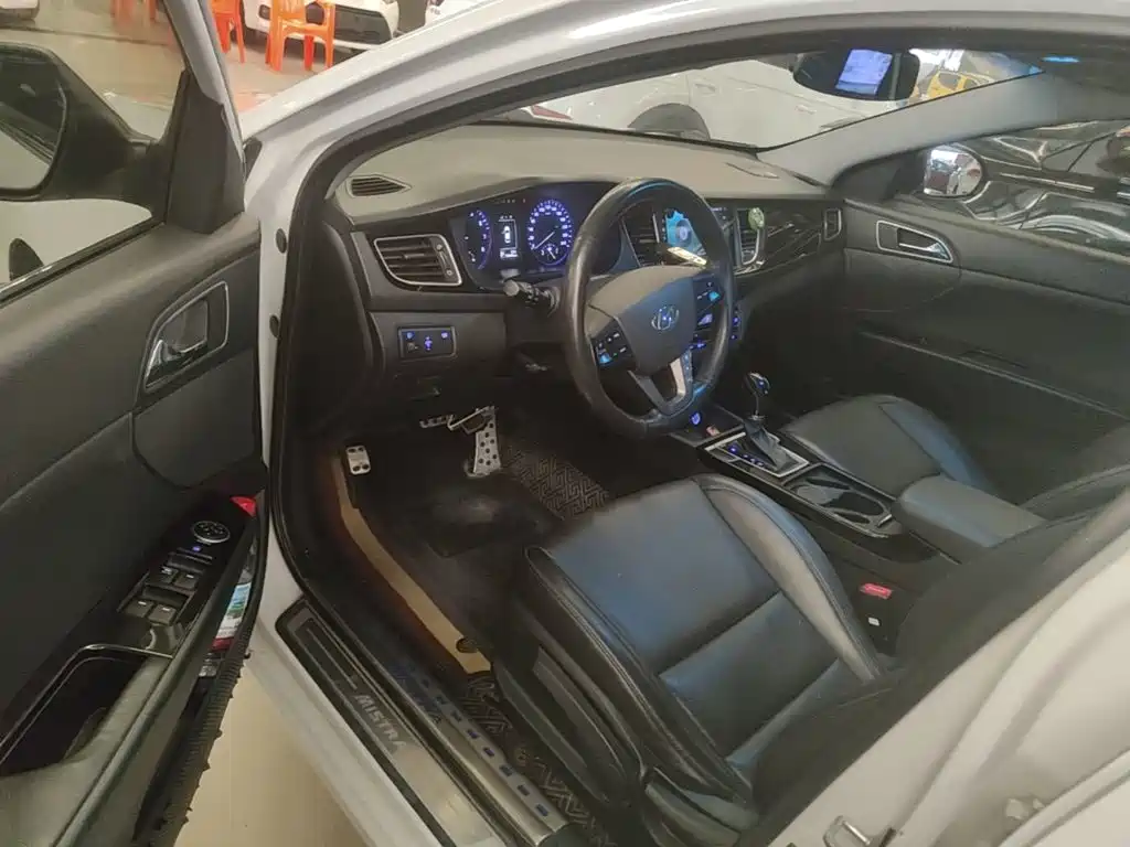 Hyundai Mistra — миниатюра 16