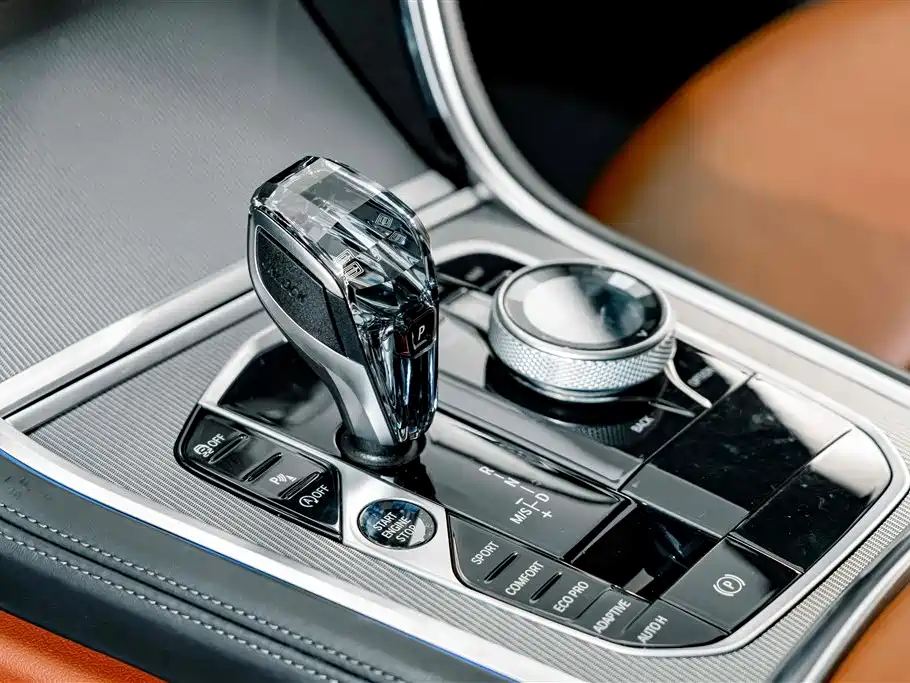 BMW 8 Series — миниатюра 14