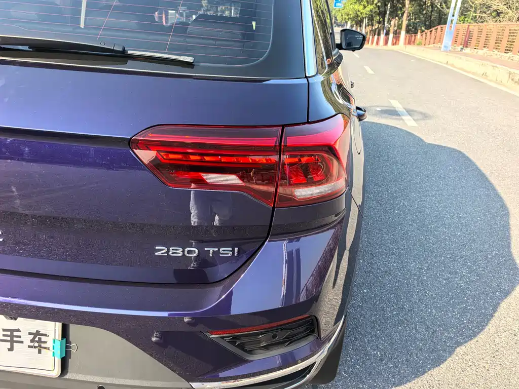 VOLKSWAGEN T ROC EXPLORING SONGS