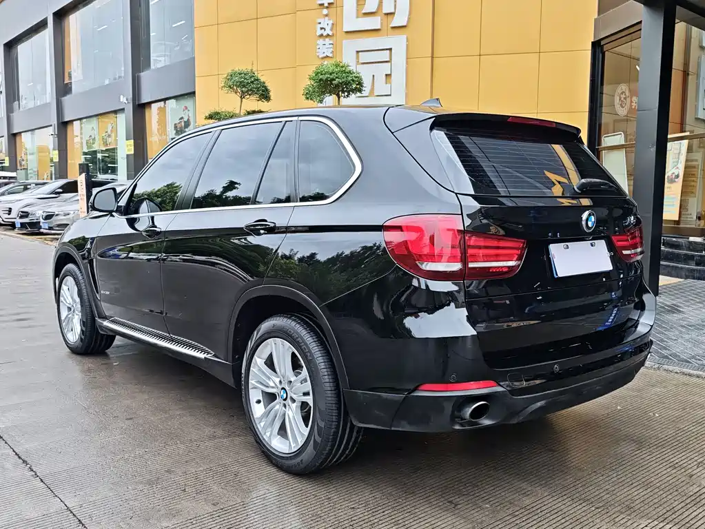 BMW X5 (Import) — миниатюра 6