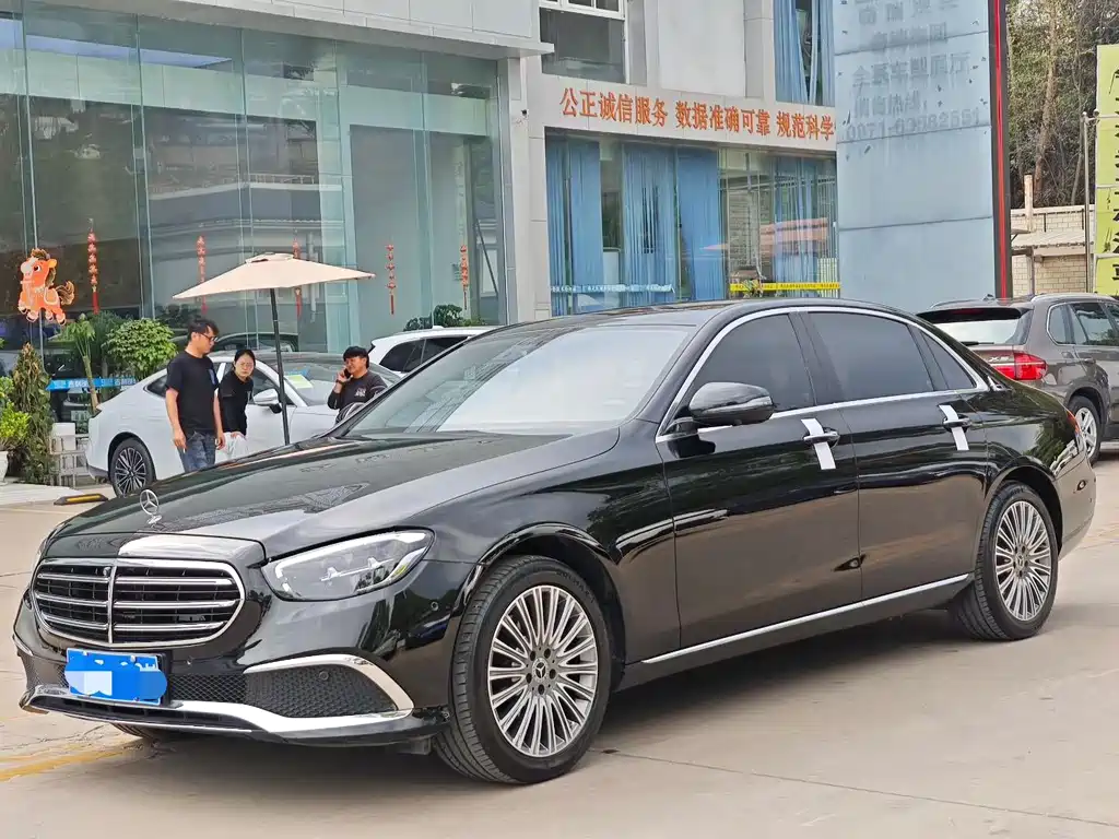 Mercedes-Benz E-Class 2021
