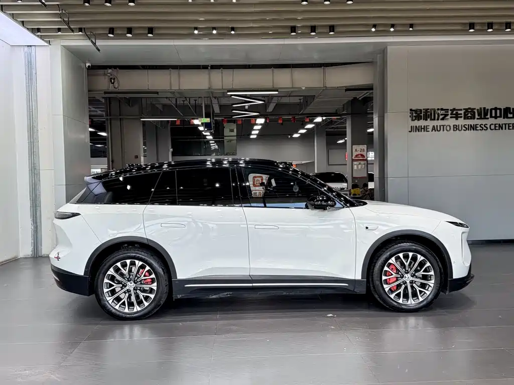 NIO ES6 — миниатюра 16
